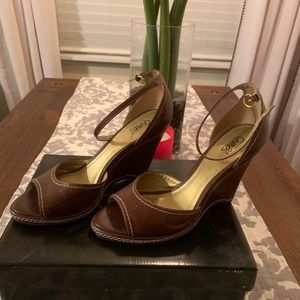Carlos Santana Leather Wedge